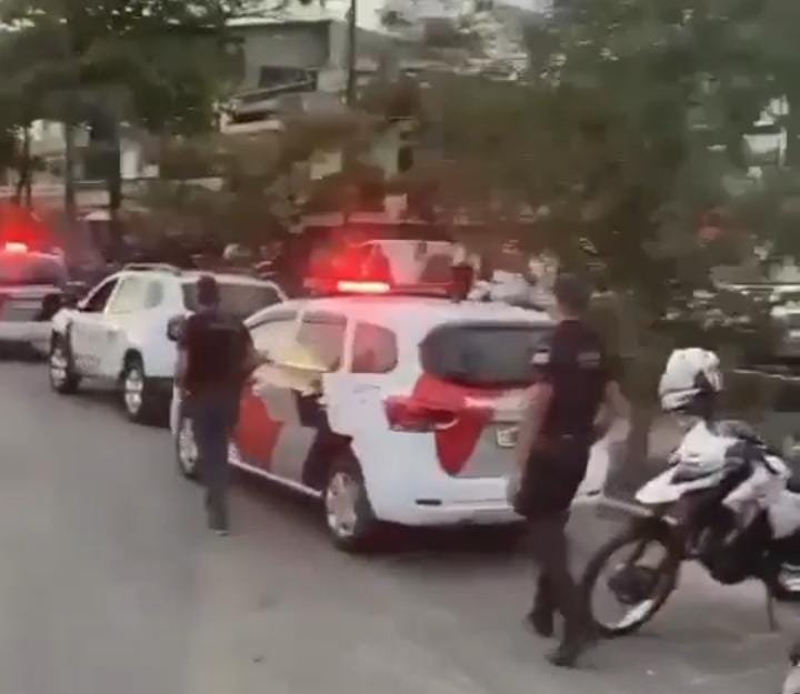 Policiais são executados em Guarujá