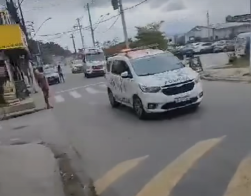 Viaturas em patrulhamento no Guarujá