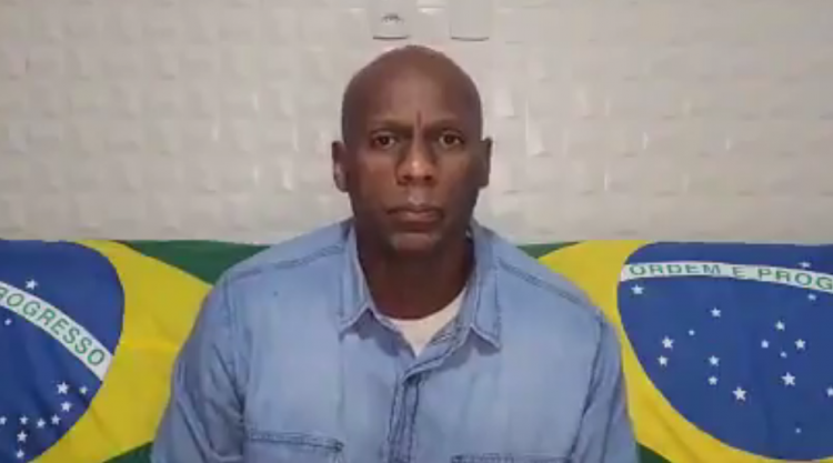 O militar da reserva do Exército Ailton Barros, preso nesta quarta-feira (3) pela Polícia Federal (PF) na operação sobre cartões de vacina fraudados