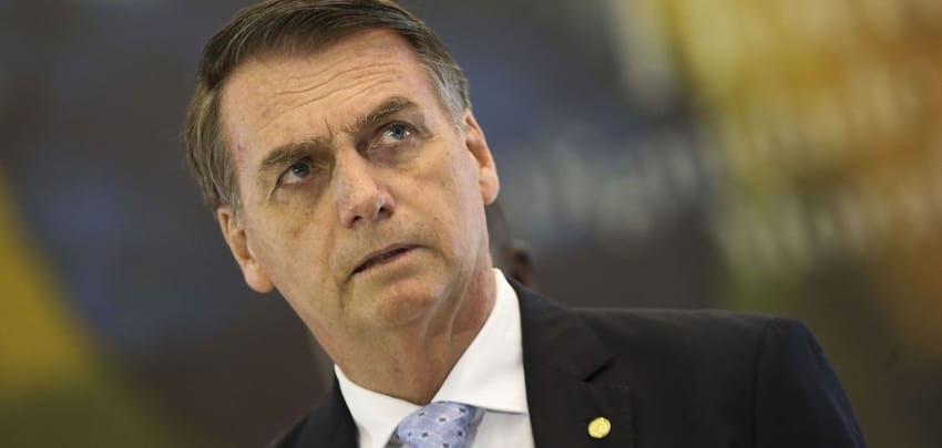 Não há ainda informações se Jair e seus filhos estavam no local no momento das buscas da PF