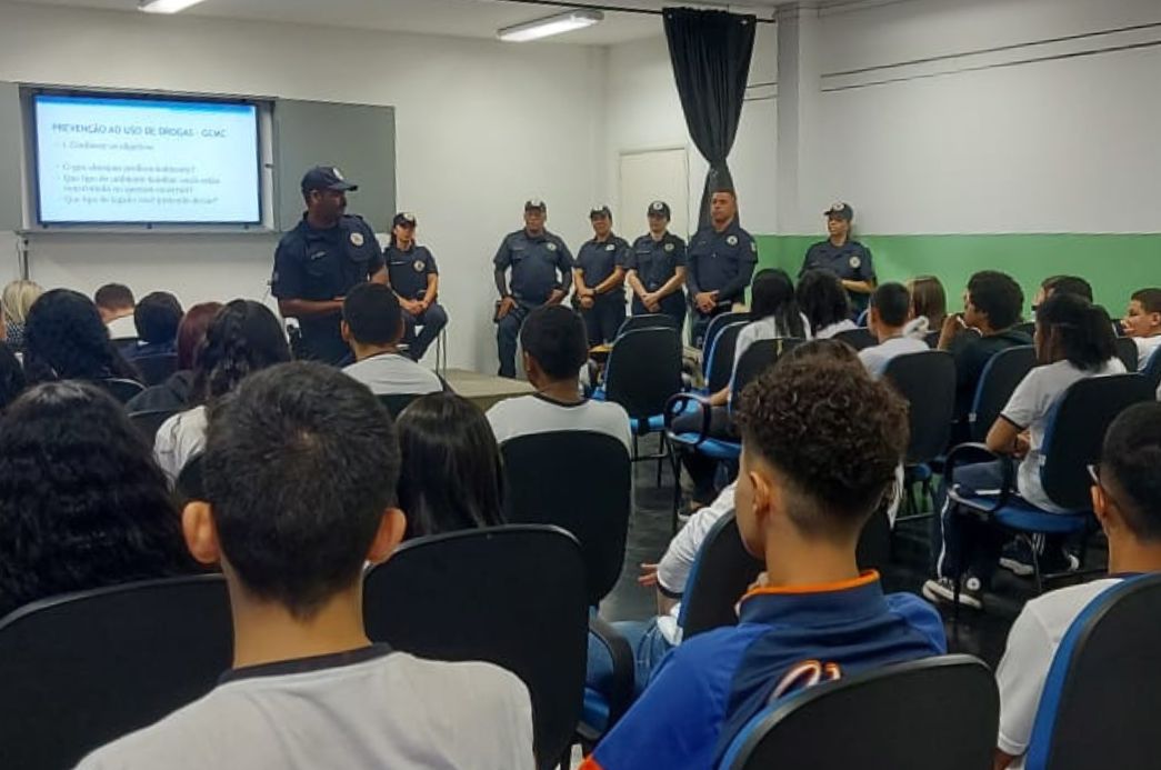 Direcionado a estudantes dos 8&ordm; e 9&ordm; anos do Ensino Fundamental e da Educação de Jovens e Adultos (EJA), o programa está sendo recebido com muito entusiasmo