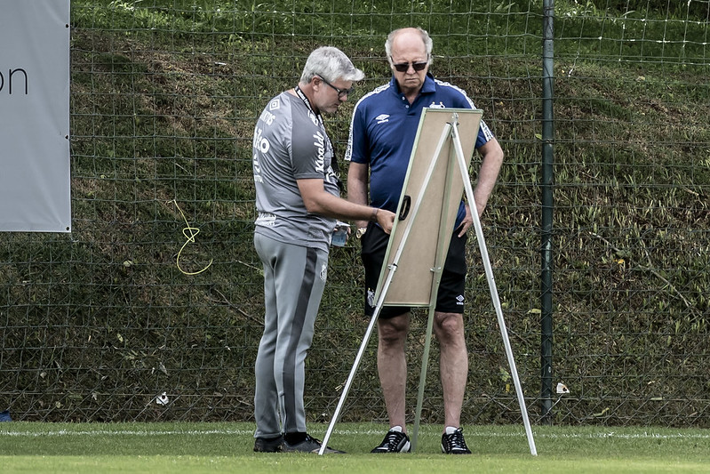 Odair Hellmann passa por momento complicado