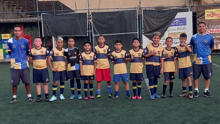 Enzo, de 10 anos, que mora em Praia Grande, é portador do Transtorno do Espectro Autista (TEA) e encontrou no esporte uma forma de se expressar e se conectar com o mundo ao seu redor