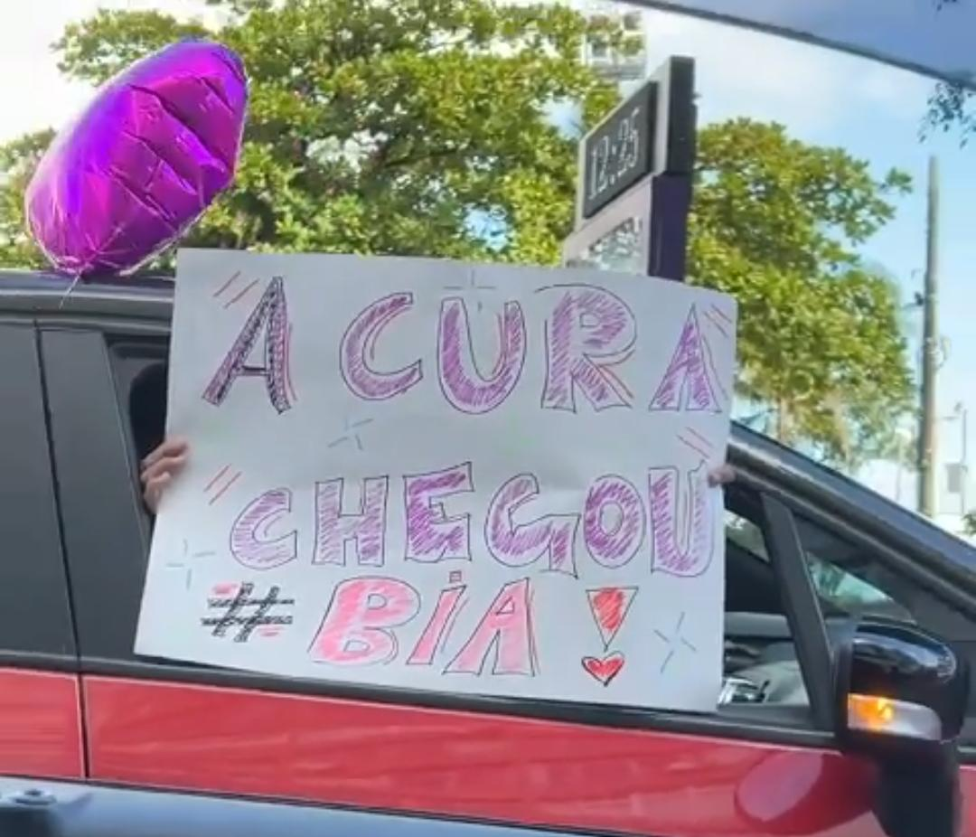 Cartaz parabenizando Bianca