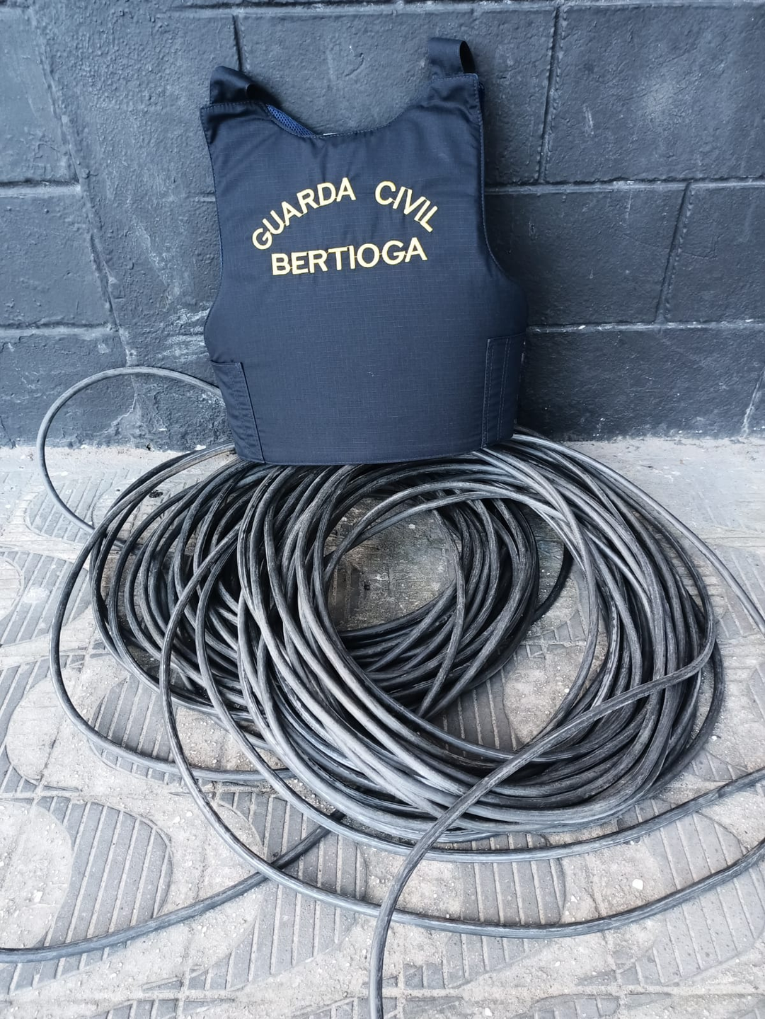 Guarda captura casal por furto de fios em Bertioga