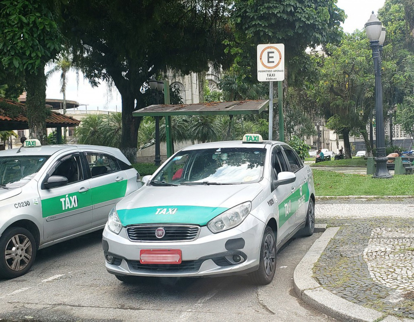 Poder Executivo deveria elaborar e disponibilizar no portal da Prefeitura estudos para a criação de programa de táxi compartilhado