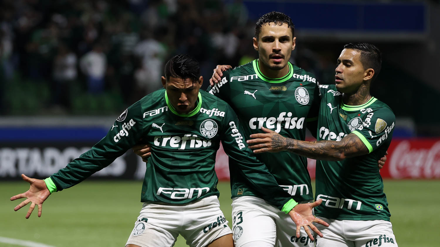 Palmeiras atropela e garante a melhor campanha