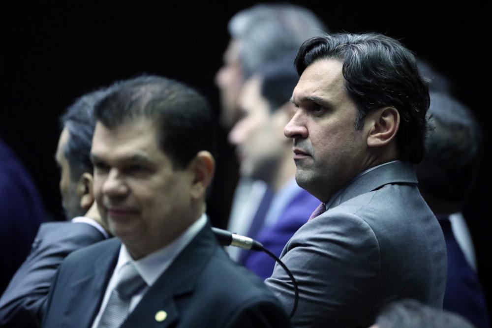 O relator, deputado alagoano Isnaldo Bulhões, impôs pequenas, mas sensíveis derrotas ao governo