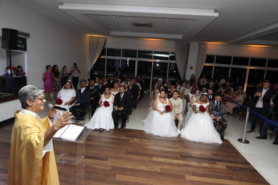Ainda como parte do evento, os noivos participarão de curso preparatório, no qual receberão orientações sobre o casamento civil, detalhes sobre a cerimônia e a entrega dos convites