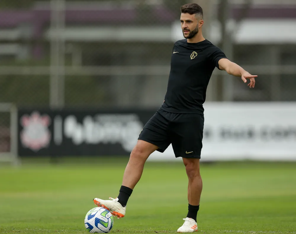 Júnior Moraes tem contrato até dezembro e já está afastado por Vanderlei Luxemburgo