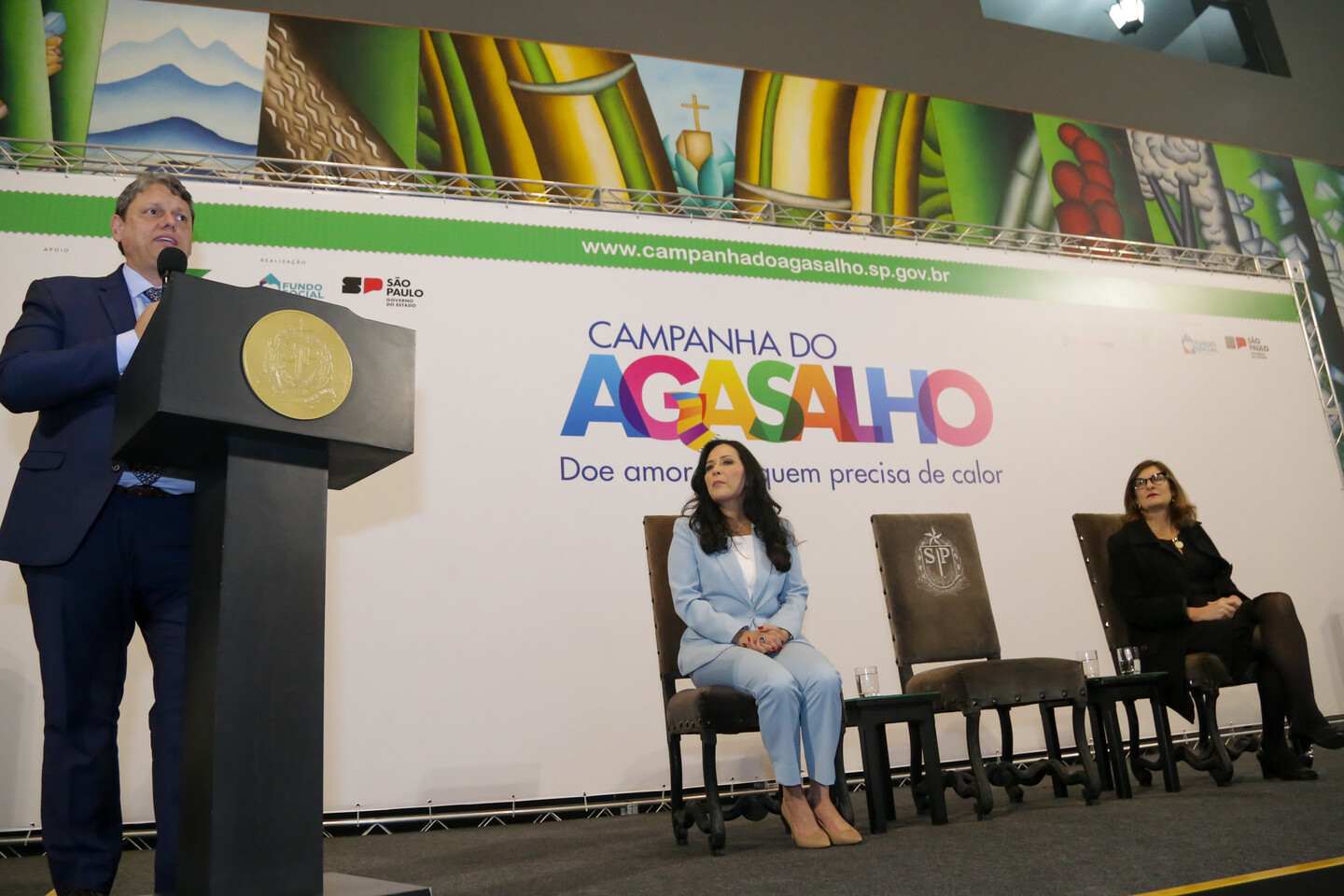 Os mais de 400 pontos espalhados pelo Estado estão disponíveis no site www.campanhadoagasalho.sp.gov.br