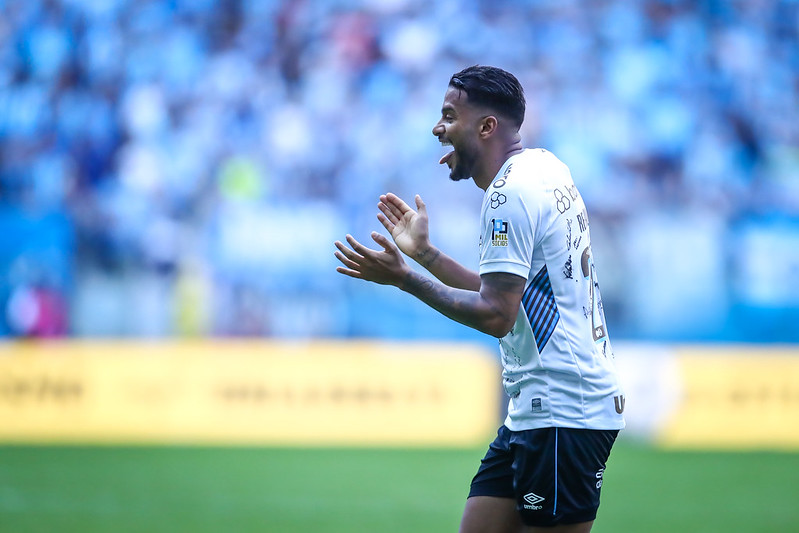 Reinaldo fez valer a lei do ex e deu a vitória ao Grêmio sobre o São Paulo