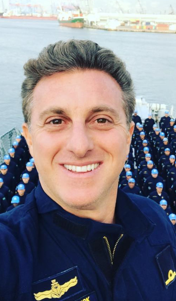 A atração vai contar as histórias da vida e da carreira do apresentado