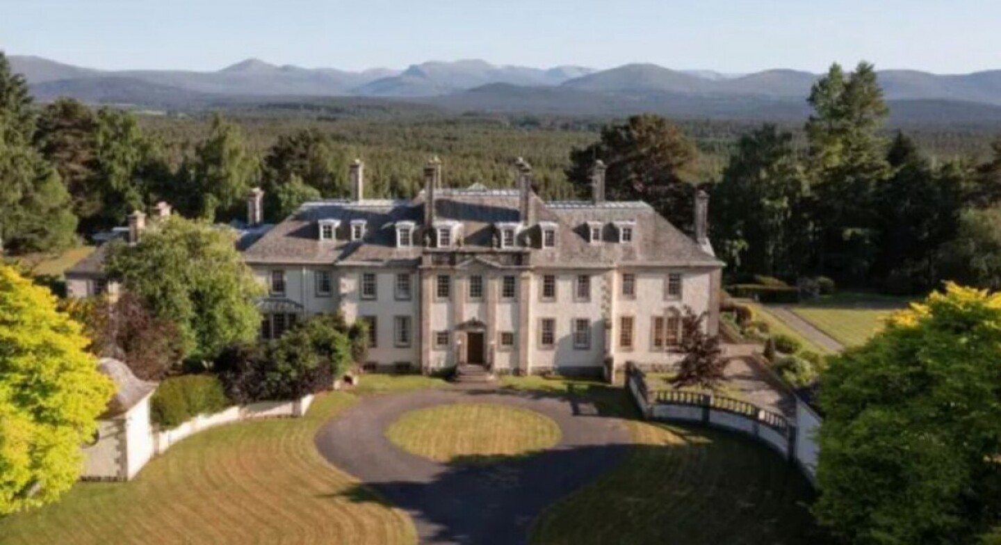 A propriedade fica em Terras Altas, na Escócia, e é avaliada em US$ 3,9 milhões (R$ 18,7 milhões)