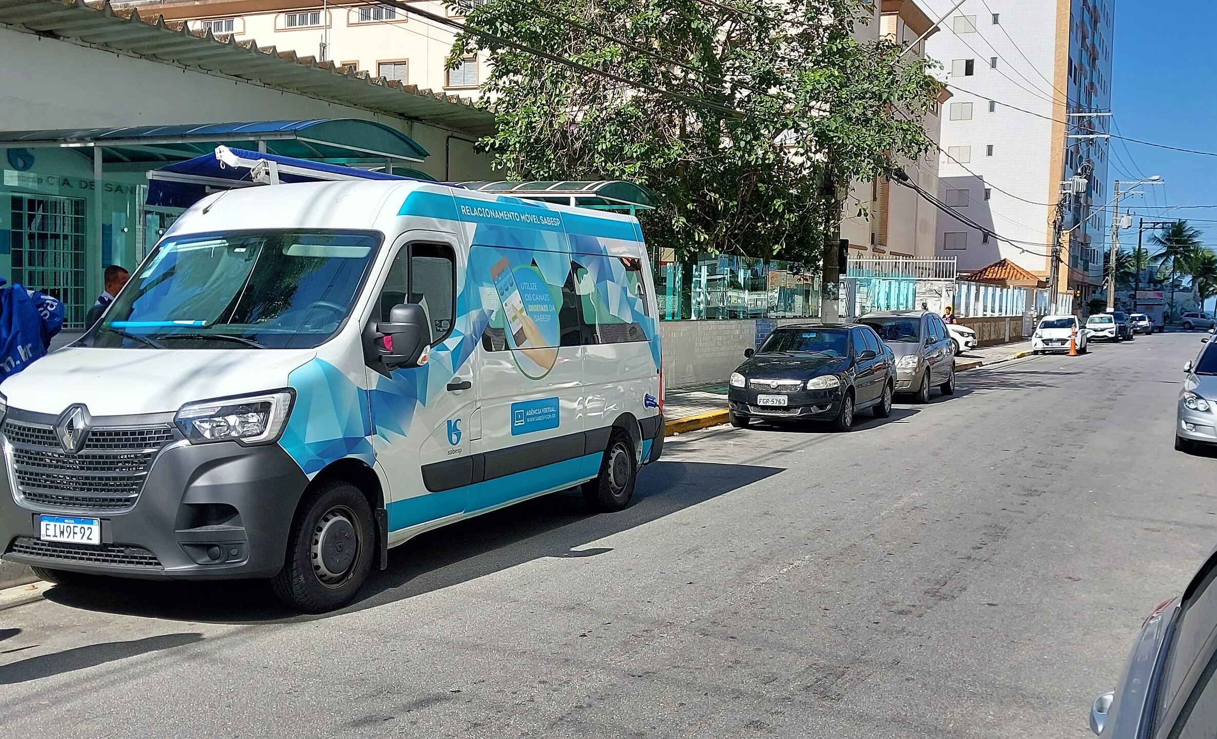 A Agência Móvel reforça as opções de atendimento presencial oferecidas à população