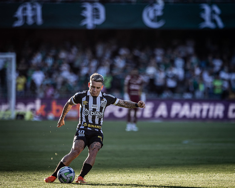 Soteldo não quis participar de uma atividade ainda no vestiário depois do empate com o Blooming