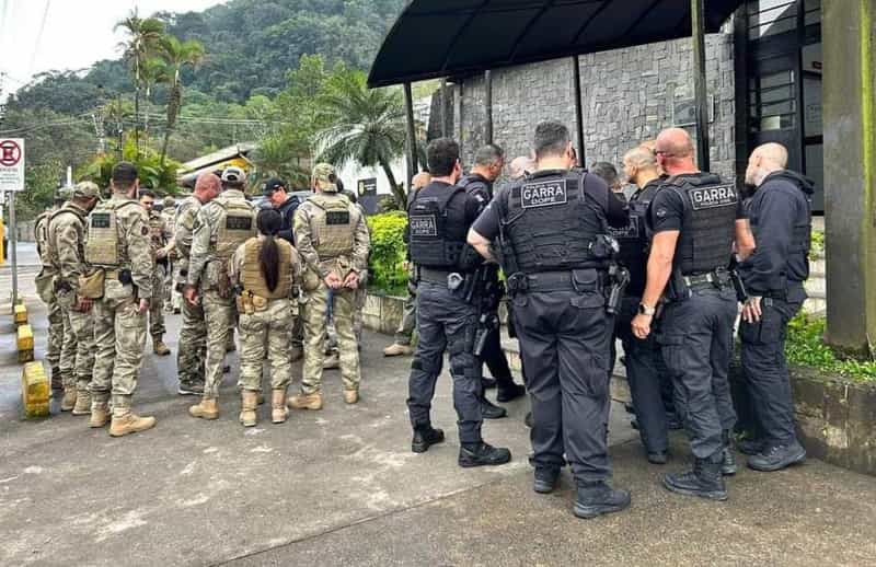 Operação da PM em Guarujá