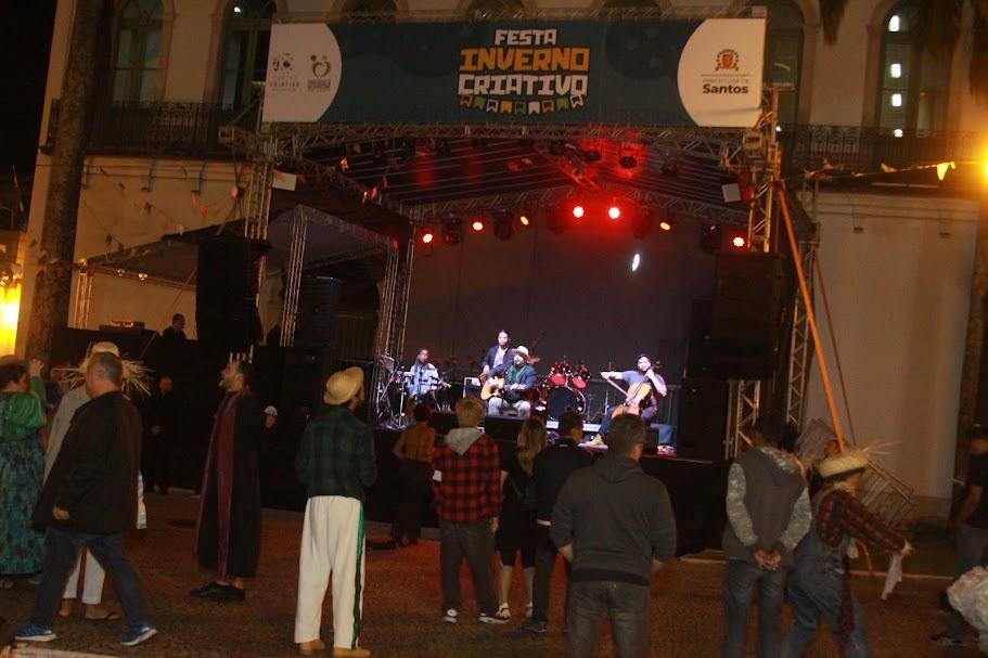 Palco ao lado do Museu Pelé terá samba, DJ e Pop Rock