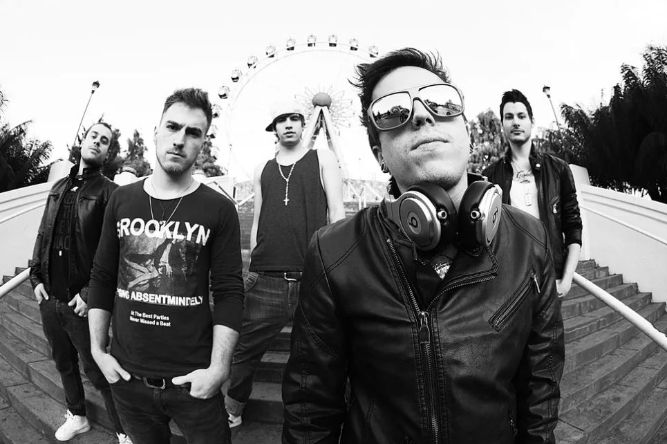 Banda Cine anuncia volta aos palcos