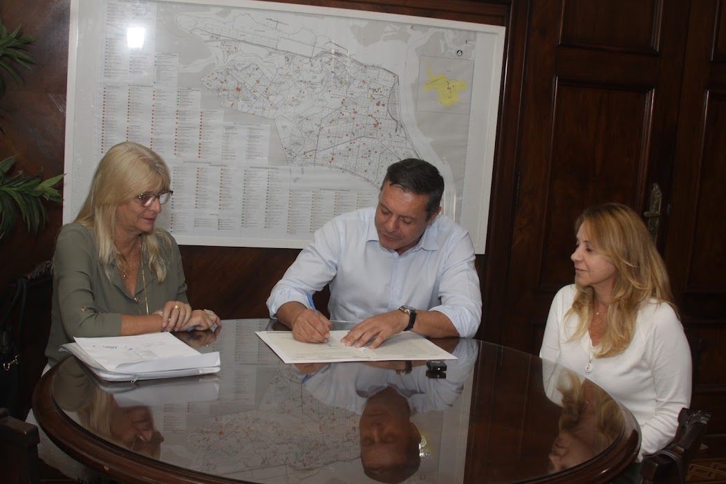 Um prédio no bairro Embaré (Rua Benjamin Constant, 50) foi adquirido pela Prefeitura de Santos