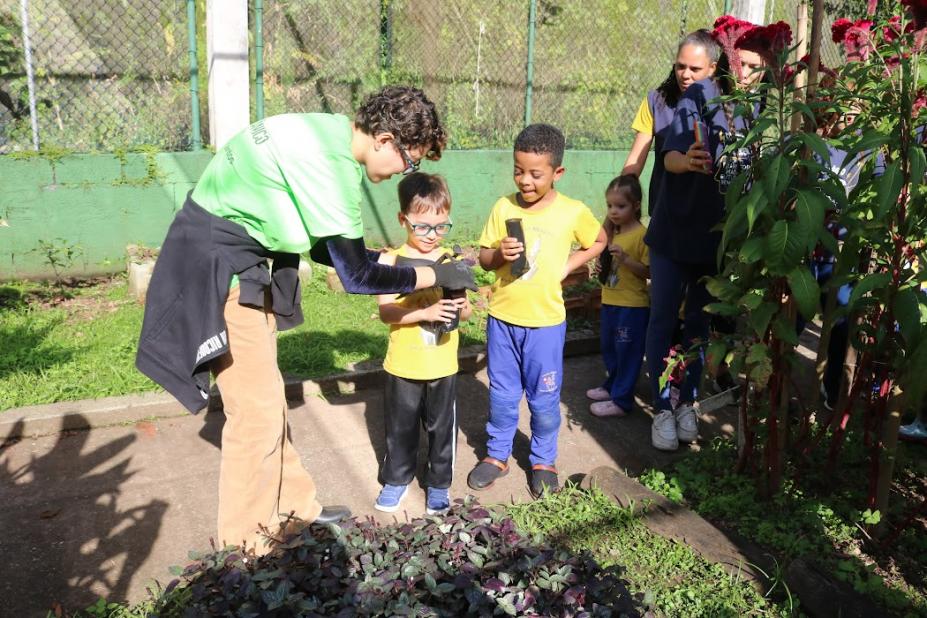 O Jardim Botânico fica na Rua João Fraccaroli s/n&ordm;, no Bom Retiro, na Zona Noroeste da Cidade
