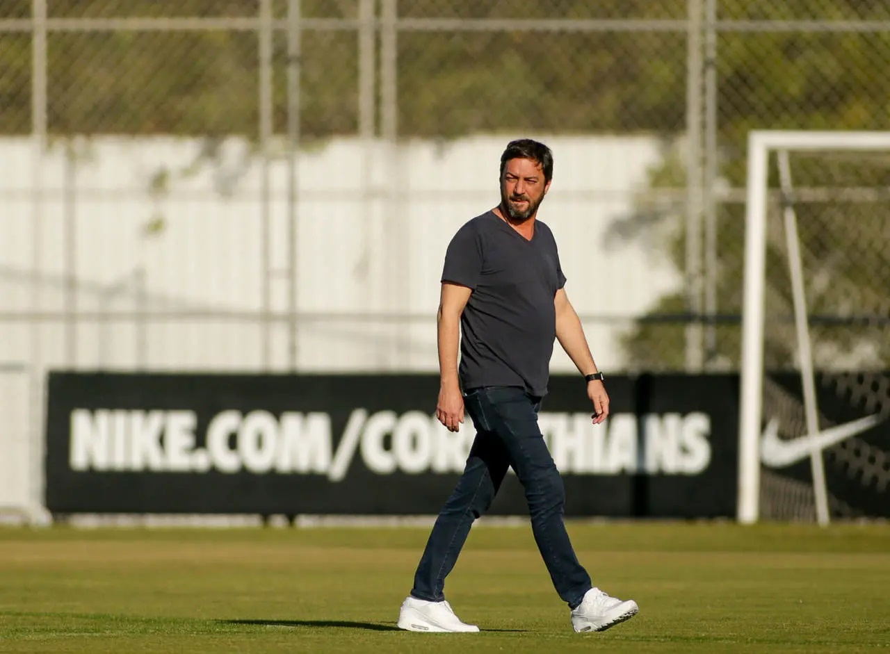 Duilio assumiu o clube em 2021 com uma dívida de R$ 928 milhões; no último balanço, de agosto deste ano, a dívida estava em R$ 892 milhões