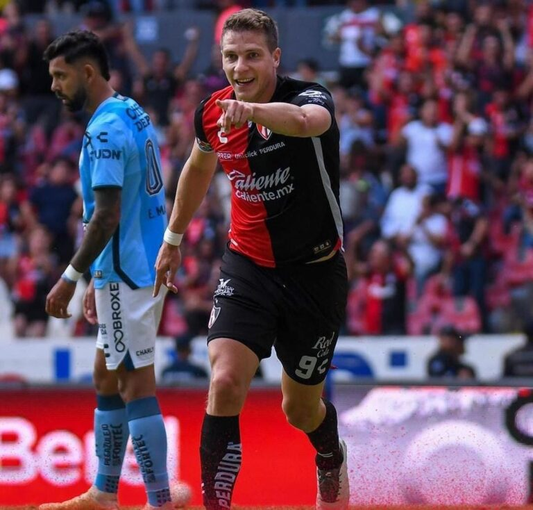 Julio Furch é o novo reforço do Santos