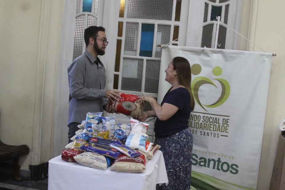 Mais de 46kg de alimentos foram arrecadados