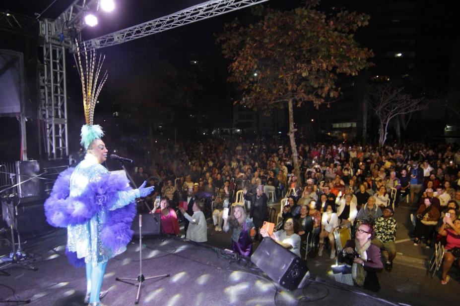 Cantora Maria Alcina animou a festa