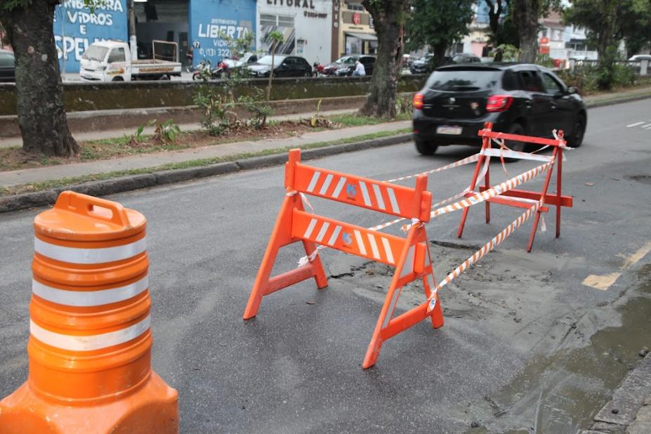Buracos sao problemas recorrentes em Santos