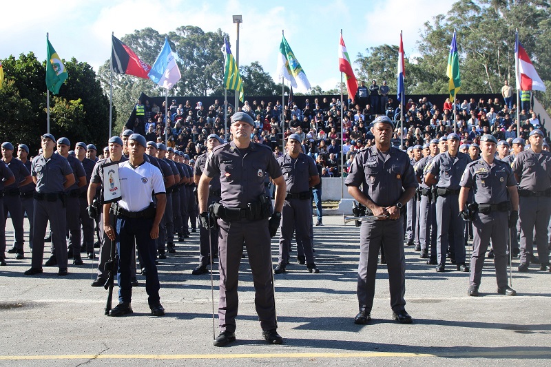 Em São Paulo, a Polícia Militar conta com a coragem de quase 80 mil homens e mulheres altamente capacitados para preservar a ordem pública e proteger os cidadãos paulistas em todos os 645 municípios do Estado
