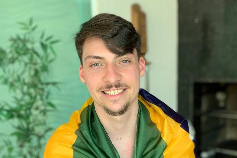 O senador Flávio Bolsonaro (PL) defendeu o irmão Jair Renan (na foto) após ele ser alvo de uma operação da Polícia Civil do DF