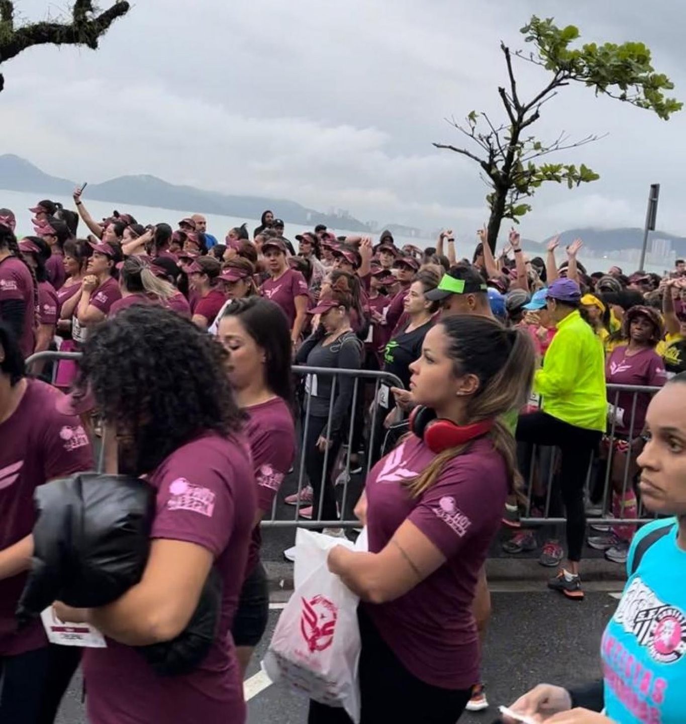 O evento foi realizado pela D Bueno e contou com apoio da Prefeitura de Santos, por meio da Secretaria de Esportes (Semes)