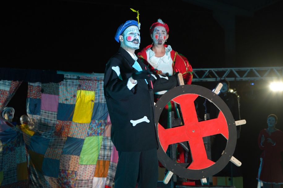 Encenação está sendo realizada em formato diferente, com apresentações diluídas pelos bairros ao longo do ano