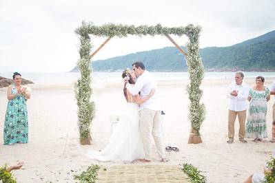 Cerimônia, para até 100 casais, é voltada a pessoas de baixa renda