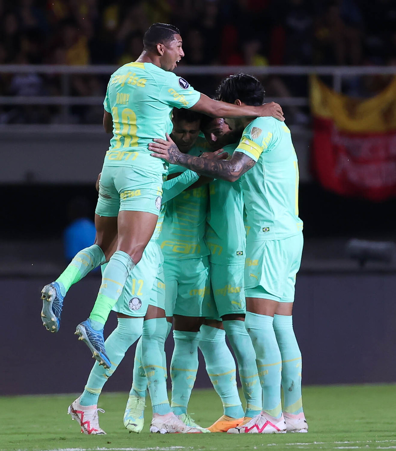 Agora, o Palmeiras está com 44,30% de chances de ser campeão contra 27,21% do Alvinegro carioca.