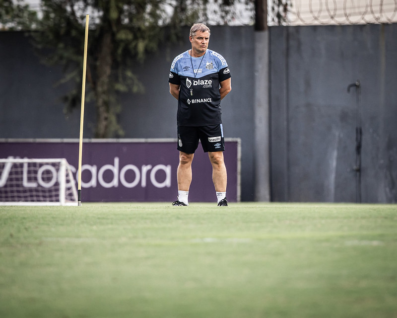 Alguns atletas foram vetados por Paulo Turra e agora foram aprovados por Diego Aguirre, novo comandante santista