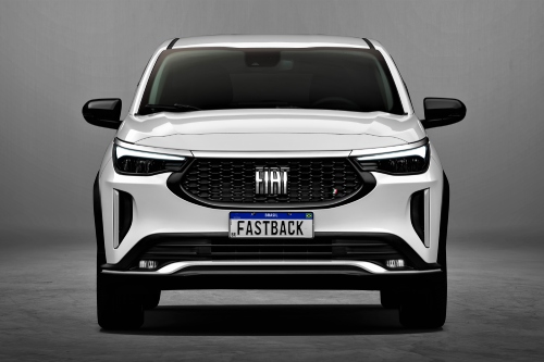 O Fastback tem motor 1.0 T200 turbo nas três versões iniciais e o 1.3 T270 turbo na topo de linha by Abarth