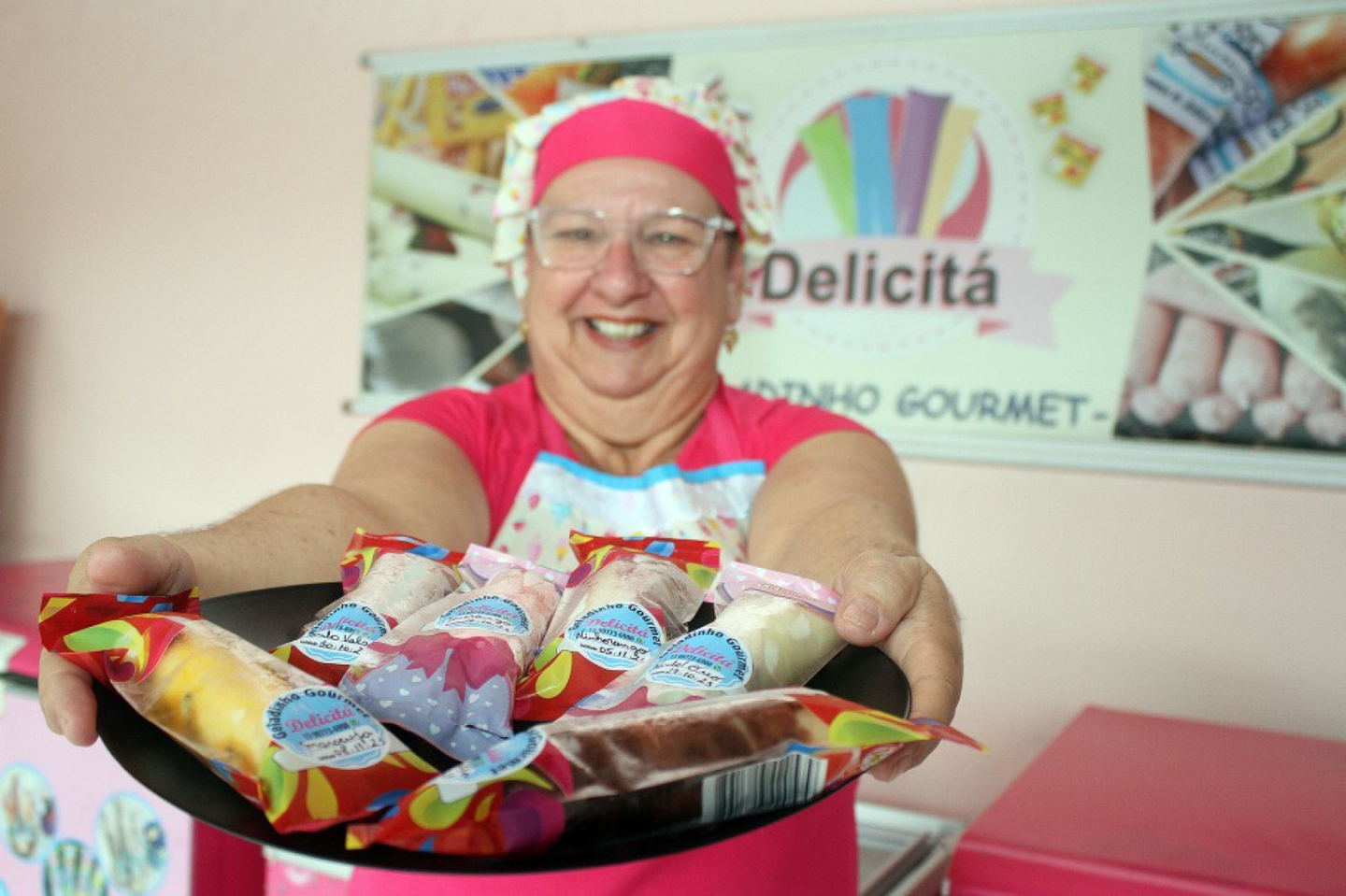 Dona Rosa faz geladinhos gourmet há 5 anos e tem clientes fiéis