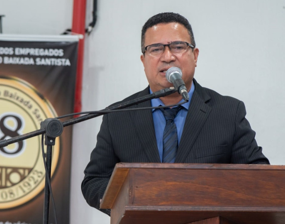 'Nossa bandeira é a dedicação e a luta incansável na defesa dos direitos e interesses dos comerciário', disse Washington Vicente, presidente do sindicato