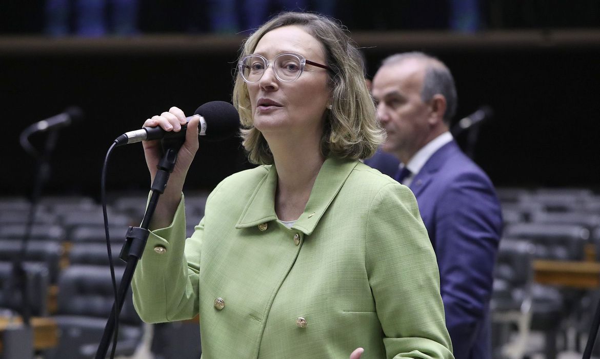 O projeto também determina que ao menos um funcionário do local deverá estar qualificado para atender ao protocolo