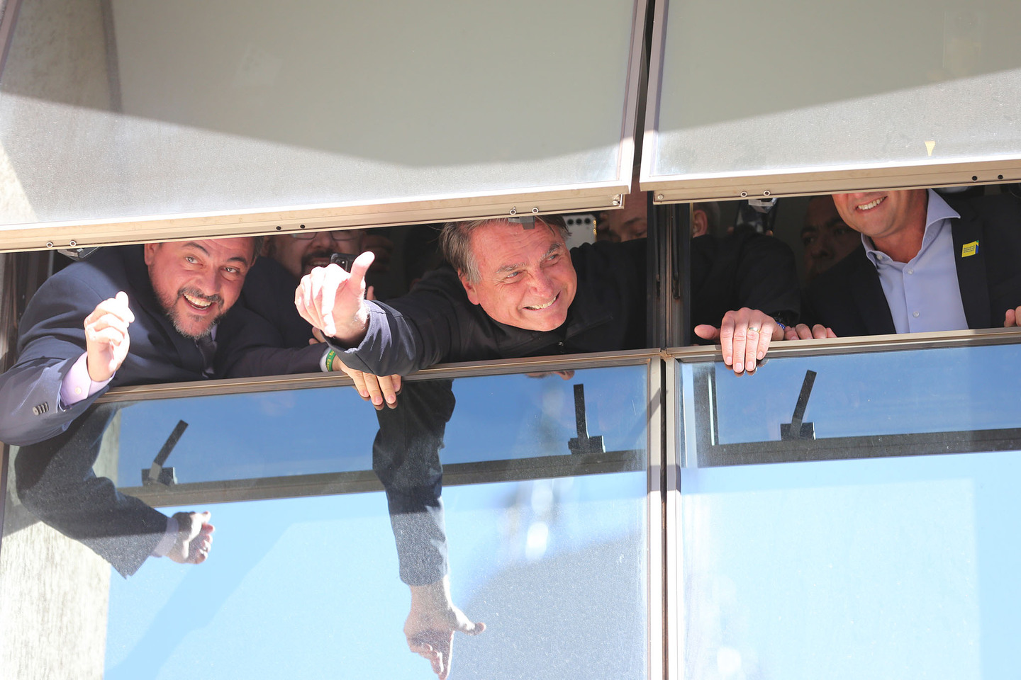 defesa do ex-presidente apresentou ao ministro Alexandre de Moraes uma petição em que afirma apresentar os documentos