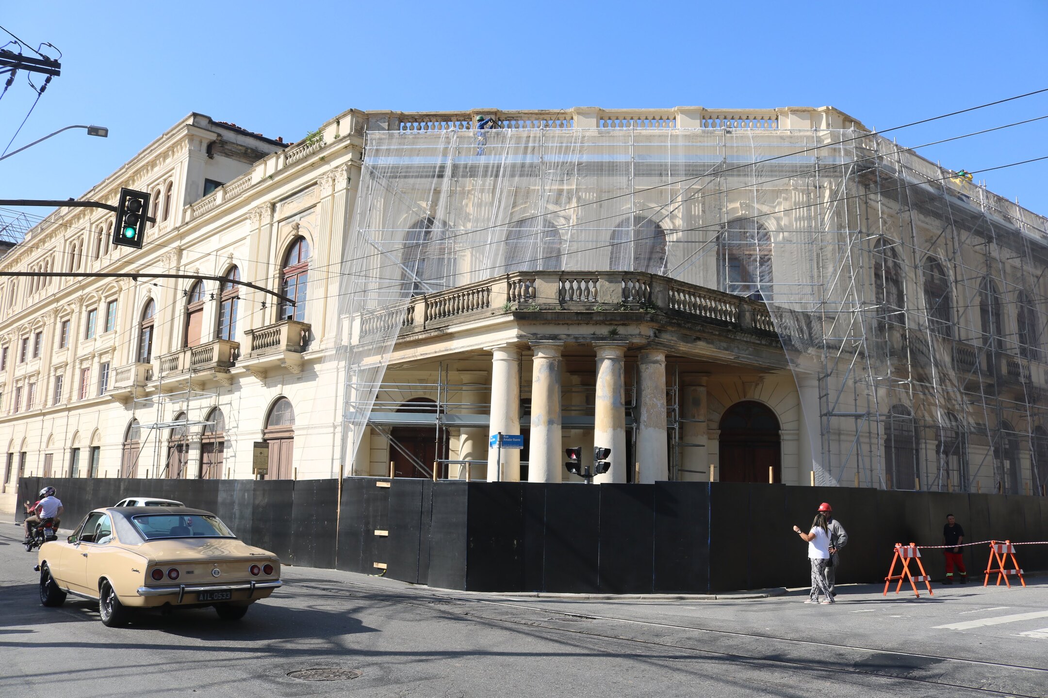 Para a realização do trabalho, o passeio nesse trecho foi bloqueado