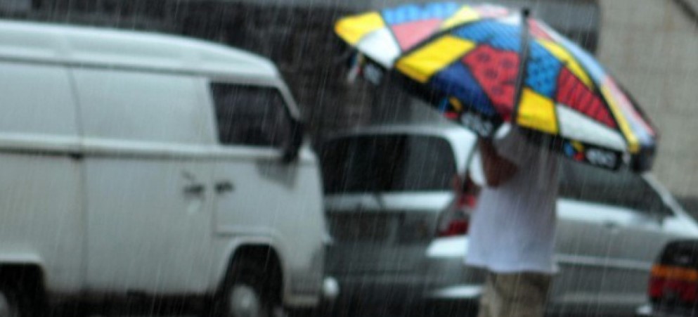 Nova frente fria muda o tempo em Santos e Região