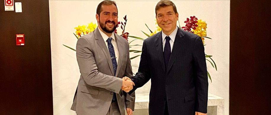 Kayo Amado e o presidente da FIESP, Josué Gomes