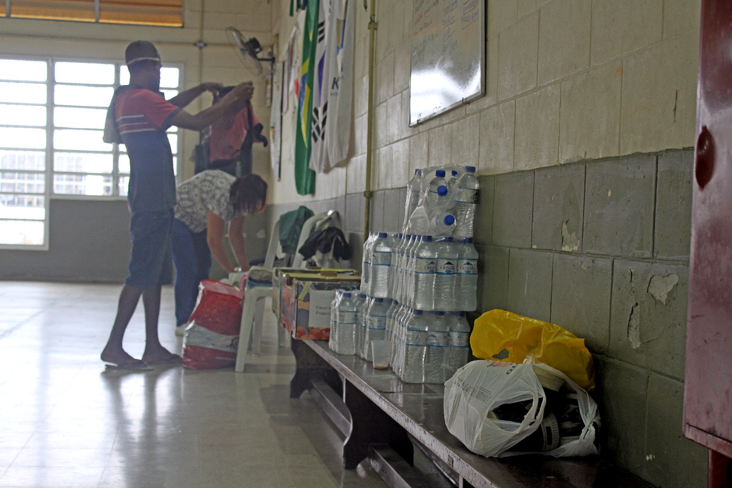 O número de desabrigados é muito maior do que o número de moradias destruídas