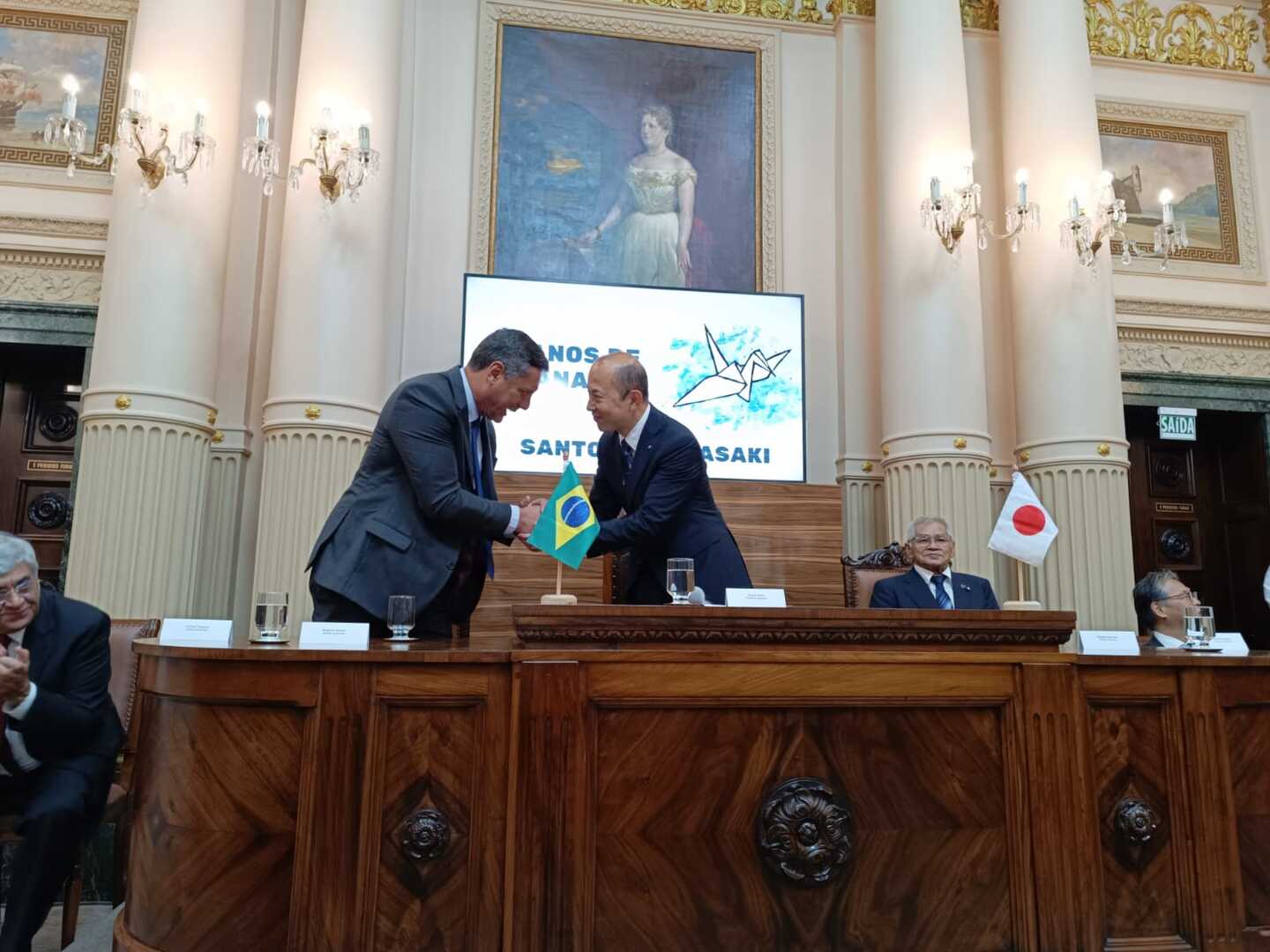 Prefeitos de Santos e Nagazaki se encontraram para celebrar 50 anor de Irmanação