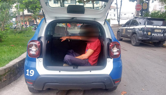 O homem foi encaminhado ao 3&ordm; Distrito Policial, onde ficou preso