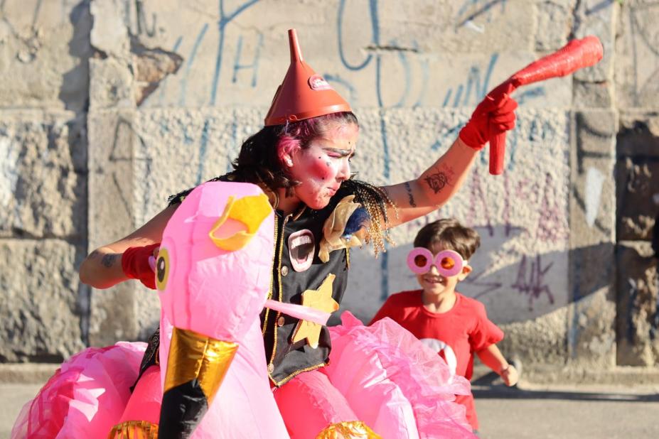 Encenação 'Alice Interrompida' é uma das atrações