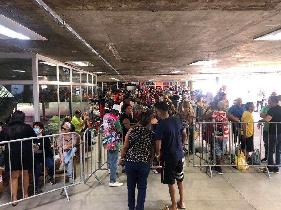 Show de Zeca Pagodinho anima a festa